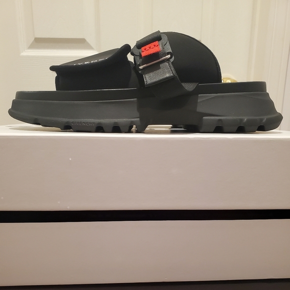 GIVENCHY Spectre Logo Printed Sandals - UNISEX - Picture 4 of 8